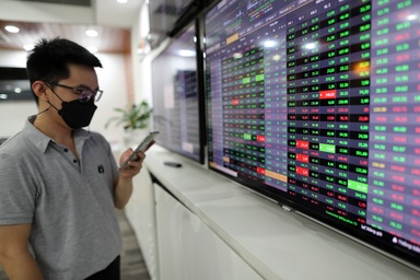 Ngày thứ hai sau vụ bắt ông Trịnh Văn Quyết, cổ phiếu "họ" FLC vẫn nằm sàn