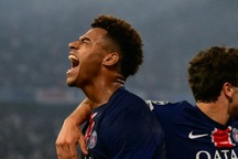 Người hùng PSG khiến bóng đá châu Âu phát cuồng, CĐV quên Mbappe