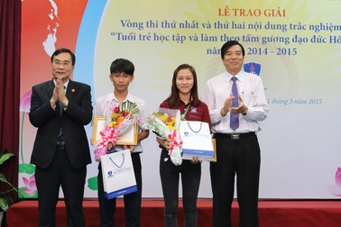 Hơn 40.000 bạn trẻ dự thi học tập và làm theo tấm gương đạo đức Hồ Chí Minh