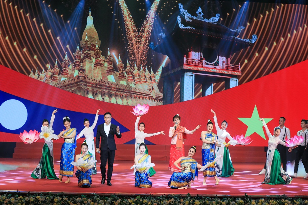 Tổng Bí thư: Quan hệ Việt - Lào có một không hai trong lịch sử thế giới - 6 Tổng Bí thư: Quan hệ Việt - Lào có một không hai trong lịch sử thế giới - 6