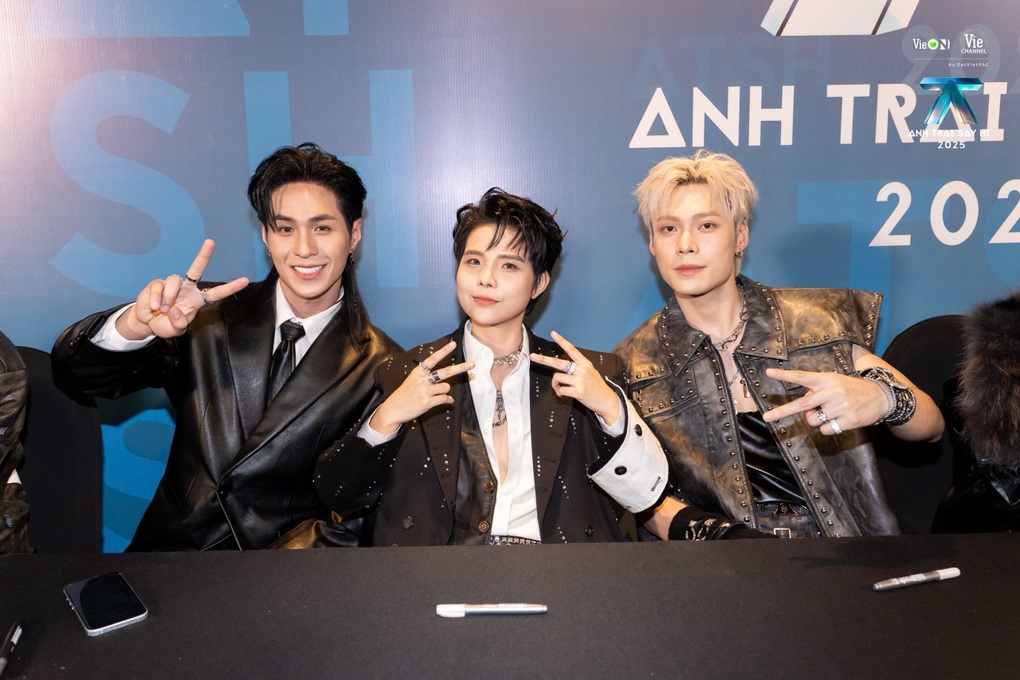 Vũ Cát Tường lần đầu lên tiếng khi tham gia Anh trai say hi mùa 2 - 2 Vũ Cát Tường lần đầu lên tiếng khi tham gia Anh trai say hi mùa 2 - 2