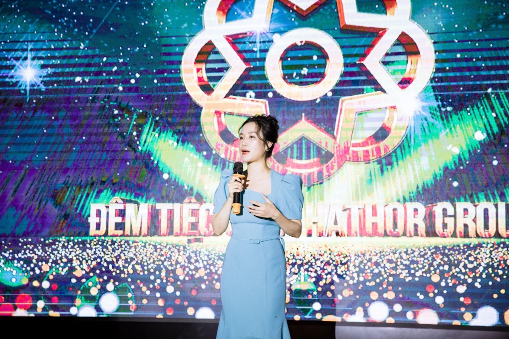 Hathor Group tổ chức đêm tiệc gala tri ân lãnh đạo xuất sắc tại Hạ Long - 4 Hathor Group tổ chức đêm tiệc gala tri ân lãnh đạo xuất sắc tại Hạ Long - 4