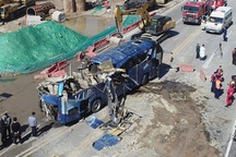 Xe buýt lao xuống sông ở Trung Quốc do mưa lũ, 13 người chết