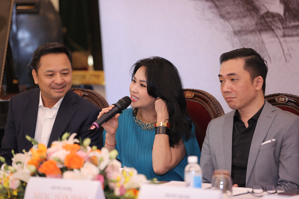 Ca sĩ Thanh Lam: Tôi chỉ hát bài nhạc trẻ mà chồng thích - 2 Ca sĩ Thanh Lam: Tôi chỉ hát bài nhạc trẻ mà chồng thích - 2