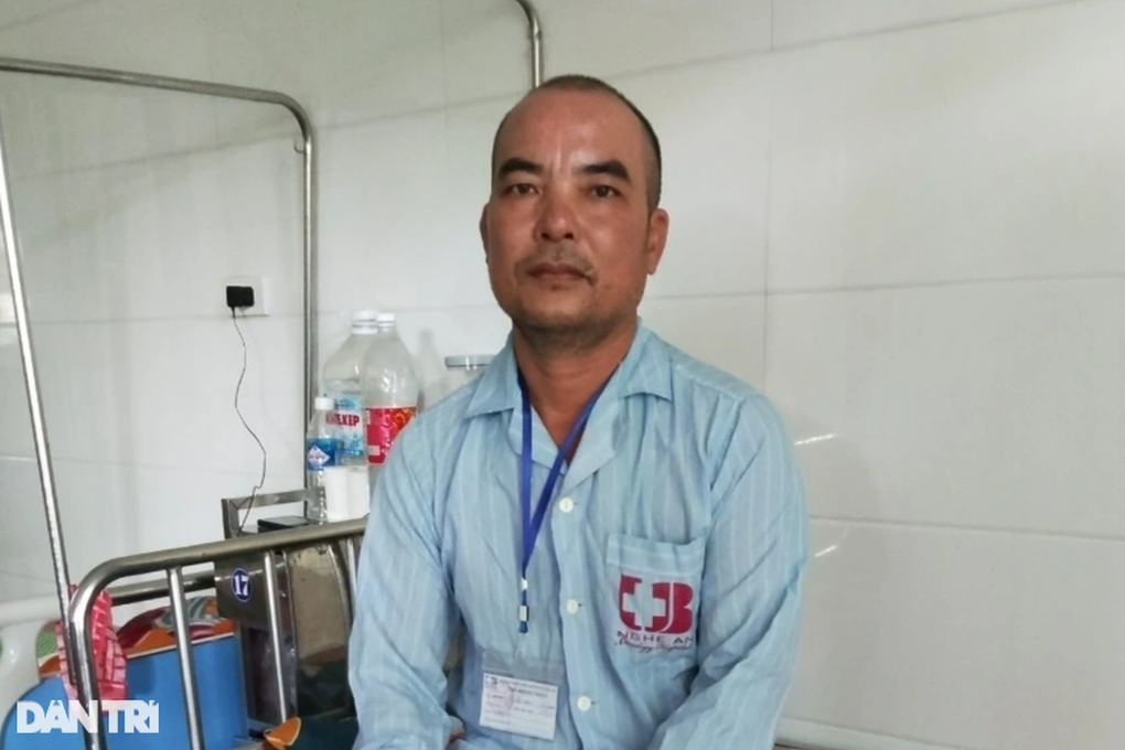 Vợ mất, chồng ung thư, 3 đứa trẻ gửi đi ở nhờ 3 nơi - 2 Vợ mất, chồng ung thư, 3 đứa trẻ gửi đi ở nhờ 3 nơi - 2