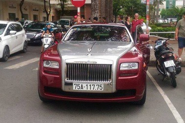 Đại gia Huế chơi Rolls-Royce Ghost biển ngũ quý 1 hơn 11 tỷ đồng