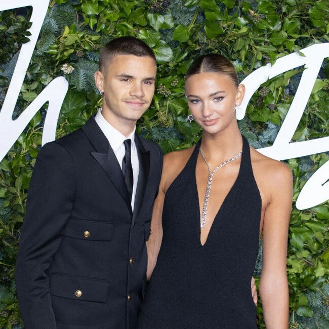 David Beckham chính thức gặp mặt gia đình của bạn gái cậu hai - 7 David Beckham chính thức gặp mặt gia đình của bạn gái cậu hai - 7