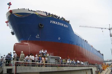 Vinashin chào bán hàng loạt công ty con