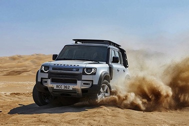 Land Rover Defender thế hệ mới xuất hiện tại Việt Nam