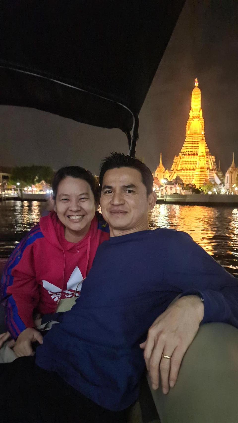 Kiatisuk chia tay bạn bè trước khi sang Việt Nam làm HLV HA Gia Lai - 7 Kiatisuk chia tay bạn bè trước khi sang Việt Nam làm HLV HA Gia Lai - 7