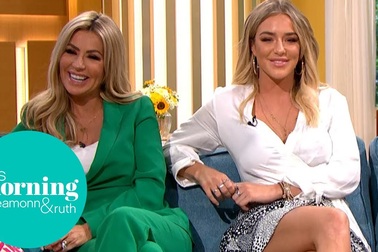 Taylor Ward xinh đẹp trên truyền hình