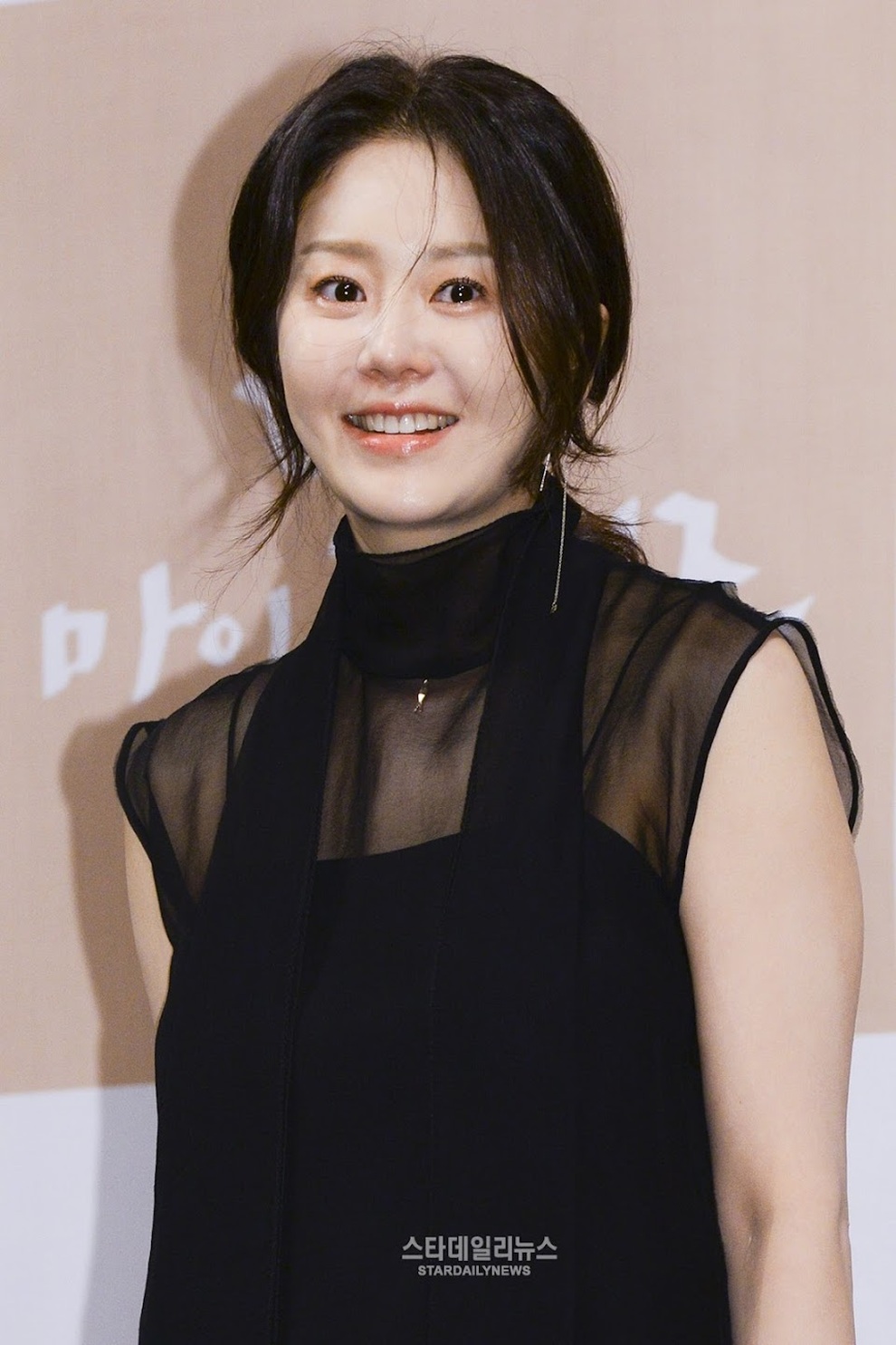 Điều kiện ly hôn khắc nghiệt của Á hậu Go Hyun Jung - 7 Điều kiện ly hôn khắc nghiệt của Á hậu Go Hyun Jung - 7