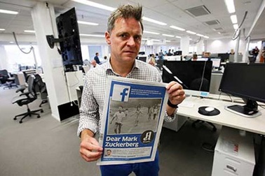 Tổng biên tập đối đầu với Facebook vì ‘Em bé napalm’