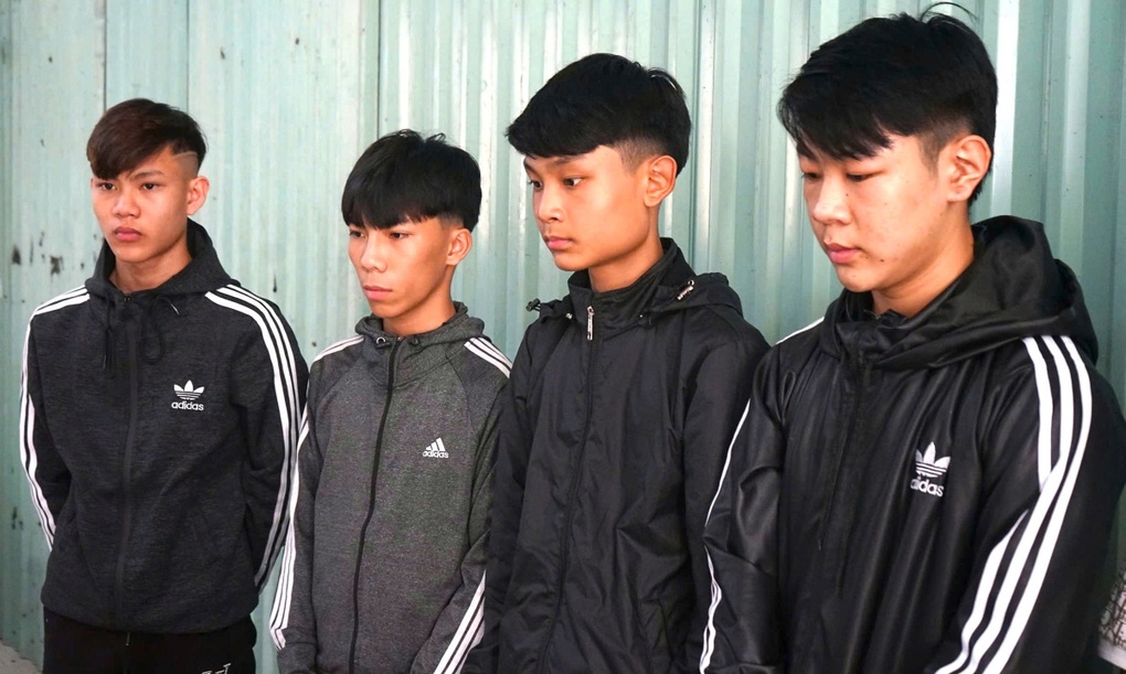 Ba người đi đường ở Đà Nẵng bị chém nhầm trong đêm - 1 Ba người đi đường ở Đà Nẵng bị chém nhầm trong đêm - 1