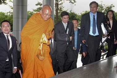 Thái Lan dỡ bỏ cáo buộc giết người với cựu Thủ tướng Abhisit