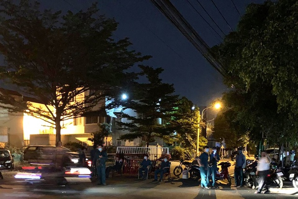 Giám đốc người Trung Quốc vượt biên trái phép, tái dương tính SARS-CoV-2 - 2 Giám đốc người Trung Quốc vượt biên trái phép, tái dương tính SARS-CoV-2 - 2