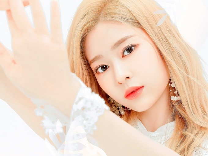 Chuyên gia thẩm mỹ chọn ra top 3 nữ idol mắt 2 mí đẹp nhất Kpop, loạt nữ thần bất ngờ mất hút và toàn mỹ nhân mới nổi - Ảnh 5. Chuyên gia thẩm mỹ chọn ra top 3 nữ idol mắt 2 mí đẹp nhất Kpop, loạt nữ thần bất ngờ mất hút và toàn mỹ nhân mới nổi - Ảnh 5.