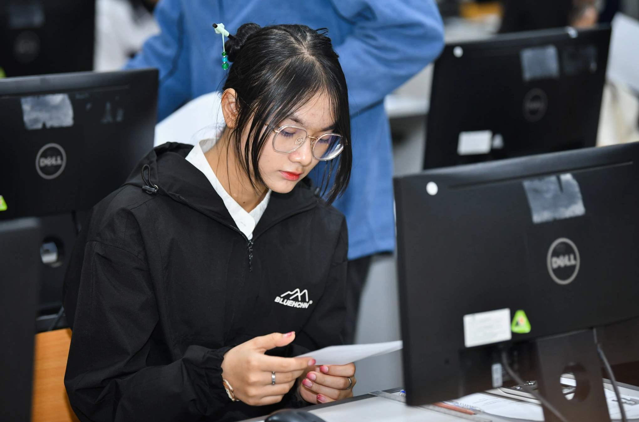 חבר סיום סבב ההערכה הרביעי של אוניברסיטת המדע והטכנולוגיה של האנוי, בית ספר כפרי בהאנוי - 1 Thủ khoa đánh giá tư duy đợt 4 ĐH Bách khoa học trường làng ở Hà Nội - 1