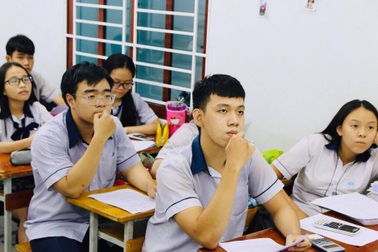 Ráo riết ôn thi đến cận “giờ G”