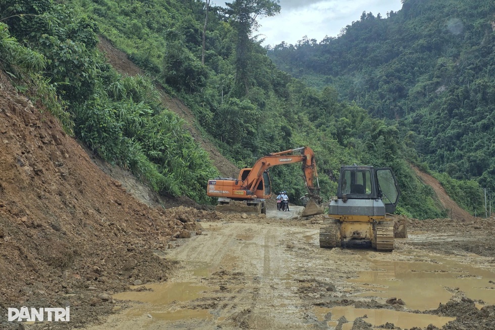 Miền Trung ứng phó bão Bualoi, sẵn sàng di dời hàng chục nghìn người - 3 Miền Trung ứng phó bão Bualoi, sẵn sàng di dời hàng chục nghìn người - 3