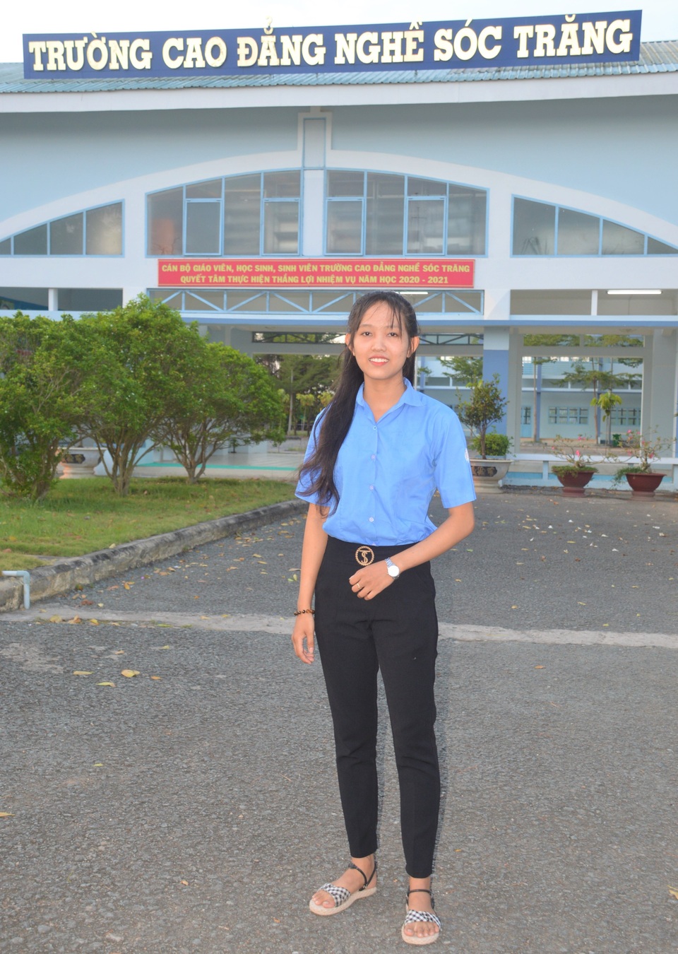 Chưa tốt nghiệp trường nghề, nữ sinh được trải thảm đỏ mời làm việc - 1 Chưa tốt nghiệp trường nghề, nữ sinh được trải thảm đỏ mời làm việc - 1