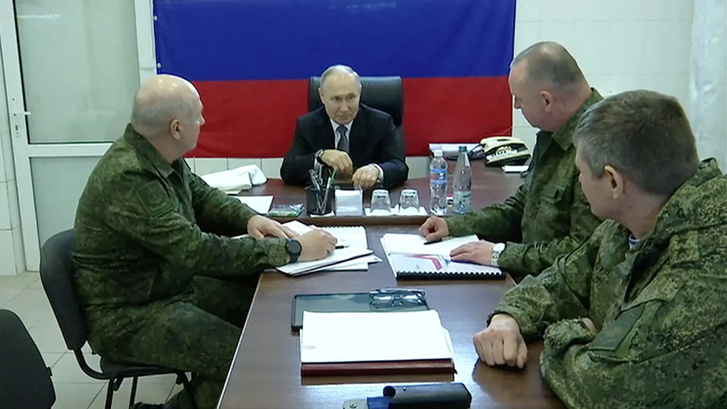 Ông Putin nêu lý do đích thân đến sở chỉ huy tiền phương của Nga ở Ukraine - 1 Ông Putin nêu lý do đích thân đến sở chỉ huy tiền phương của Nga ở Ukraine - 1