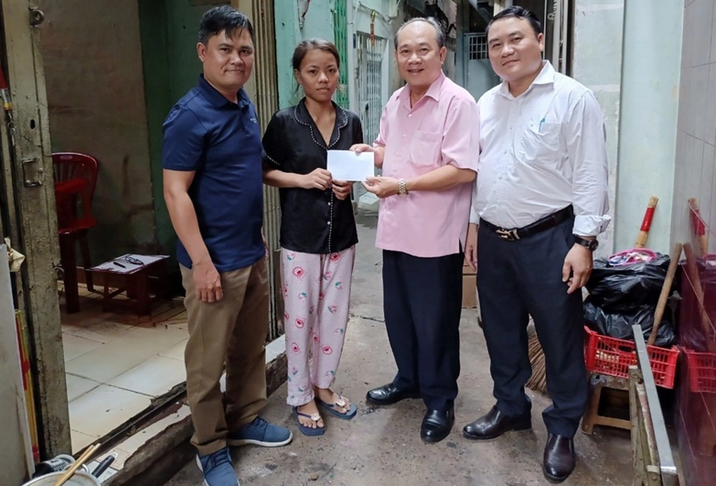 TPHCM không còn hộ nghèo theo chuẩn quốc gia - 3 TPHCM không còn hộ nghèo theo chuẩn quốc gia - 3