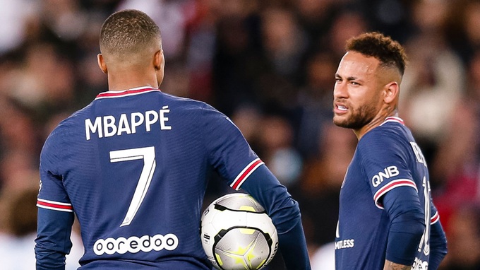 Kylian Mbappe uses a dirty trick to push Neymar away from PSG - 2