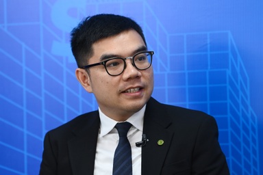 Ngân hàng tìm khách tốt như đi tìm chim... phải giành nhau để tìm chim tốt?