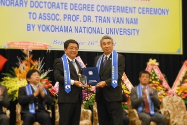 ĐH Quốc gia Nhật trao bằng Tiến sĩ danh dự đến Giám đốc ĐH Đà Nẵng