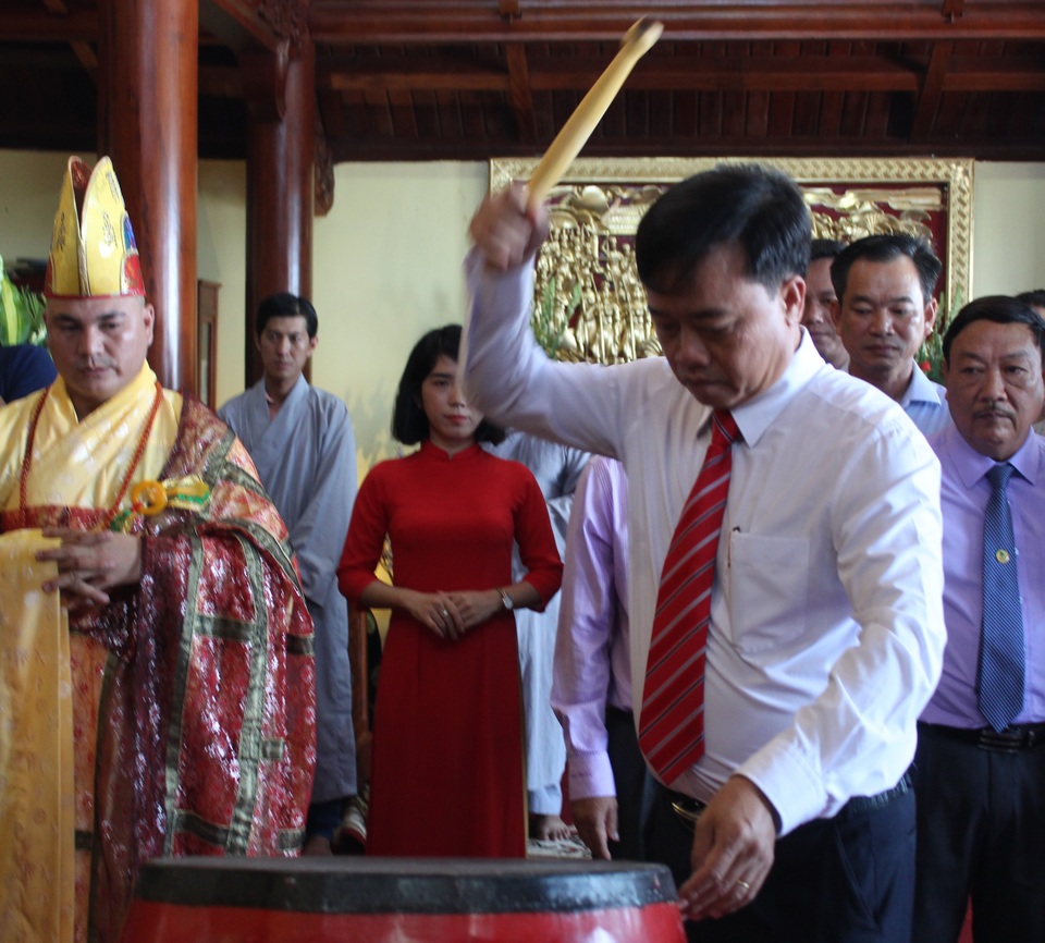 Lần đầu tiên tri ân tưởng niệm Đức Quốc tổ Lạc Long Quân ở Mũi Cà Mau - 5 Lần đầu tiên tri ân tưởng niệm Đức Quốc tổ Lạc Long Quân ở Mũi Cà Mau - 5