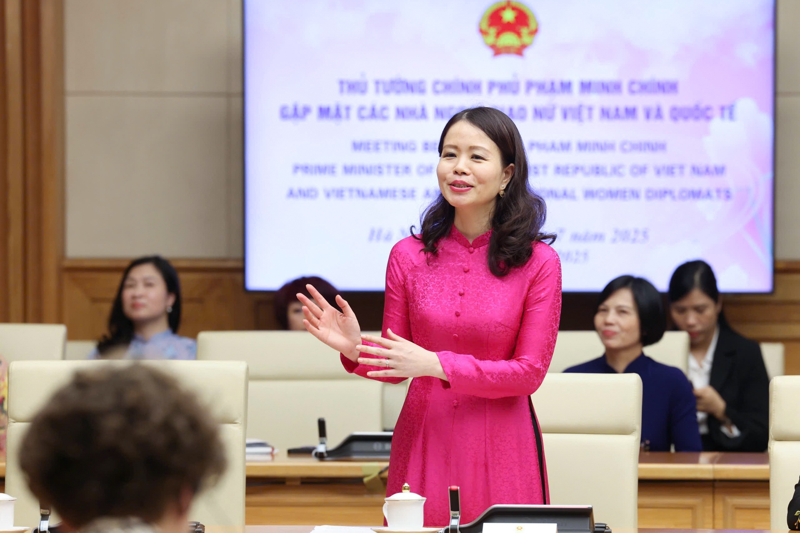 Thủ tướng Phạm Minh Chính gặp mặt các nhà ngoại giao nữ Việt Nam và quốc tế - 5