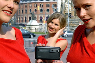 Ngắm những “bóng hồng” tại MWC 2011