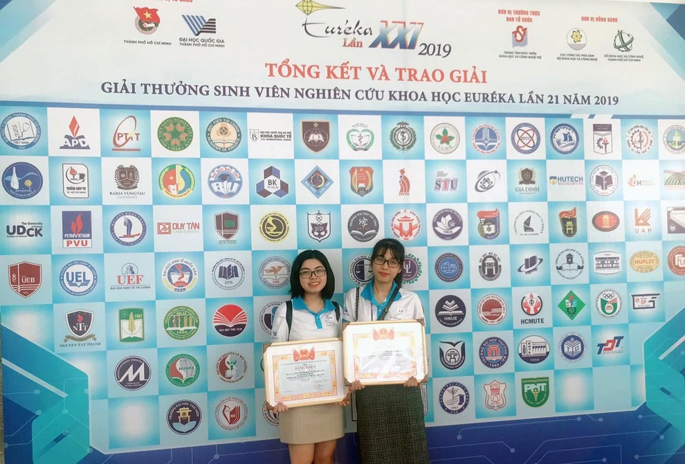 Tình bạn diệu kỳ của hai bạn thân cùng bảng vàng thành tích đáng ngưỡng mộ - 5 Tình bạn diệu kỳ của hai bạn thân cùng bảng vàng thành tích đáng ngưỡng mộ - 5