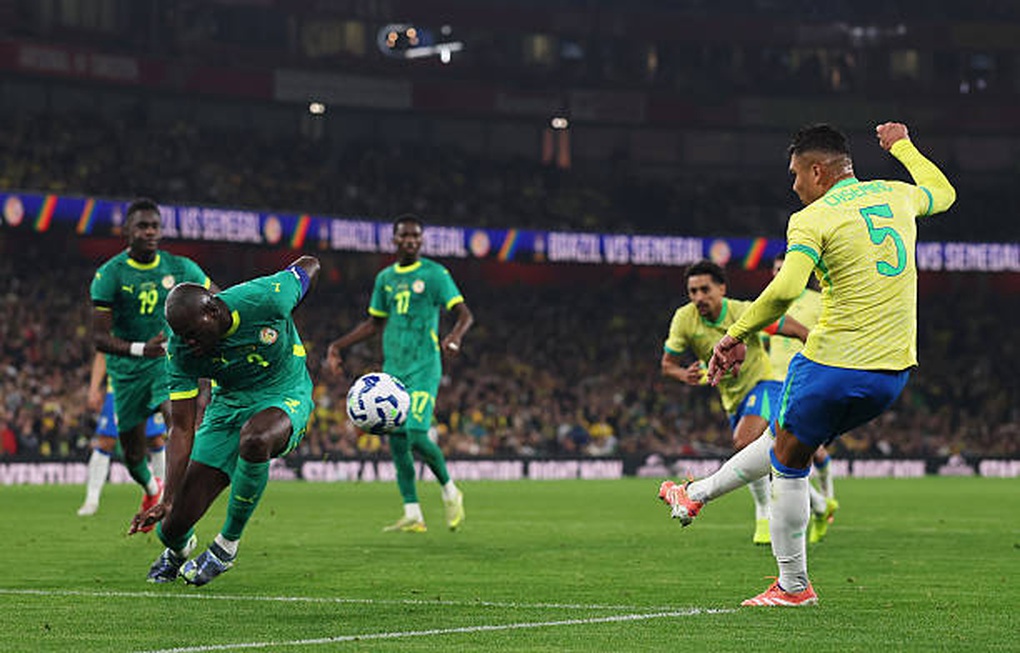 Casemiro lập công, Brazil thắng tưng bừng trước Senegal - 1 Casemiro lập công, Brazil thắng tưng bừng trước Senegal - 1