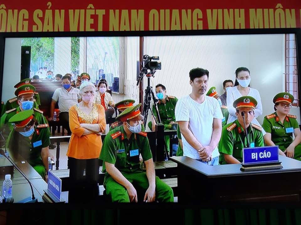 Y án vụ đưa quan tài đi gây rối - 1 Y án vụ đưa quan tài đi gây rối - 1