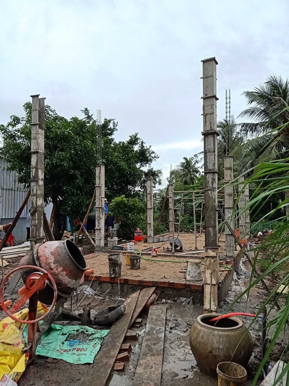 Hai bà cháu ở nhà bé như bao diêm tiếp tục được bạn đọc giúp đỡ - 2 Hai bà cháu ở nhà bé như bao diêm tiếp tục được bạn đọc giúp đỡ - 2