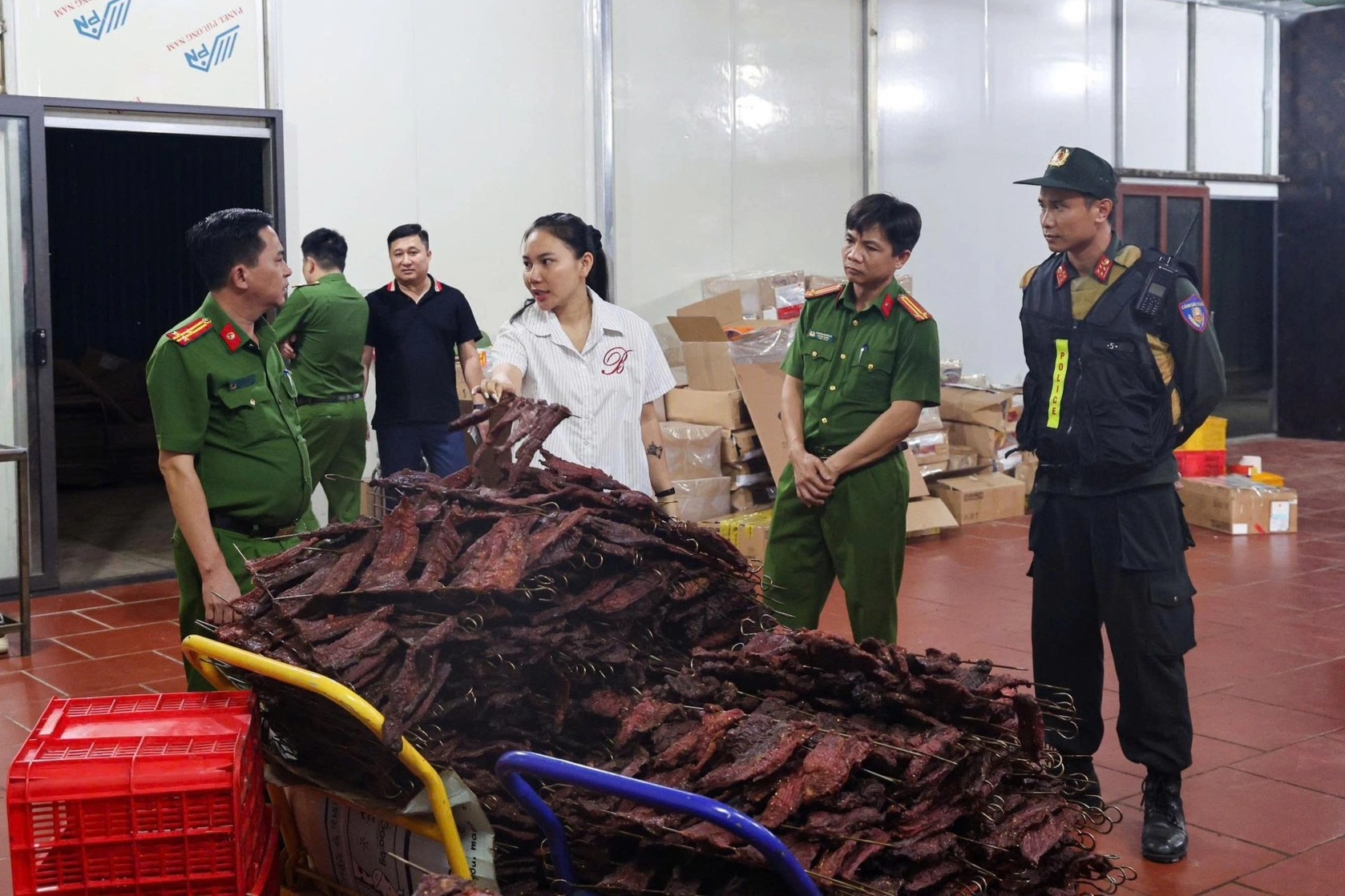 Vụ trâu Ấn Độ thành “trâu gác bếp” Hà Giang: Hé lộ quy mô công ty sản xuất - 1