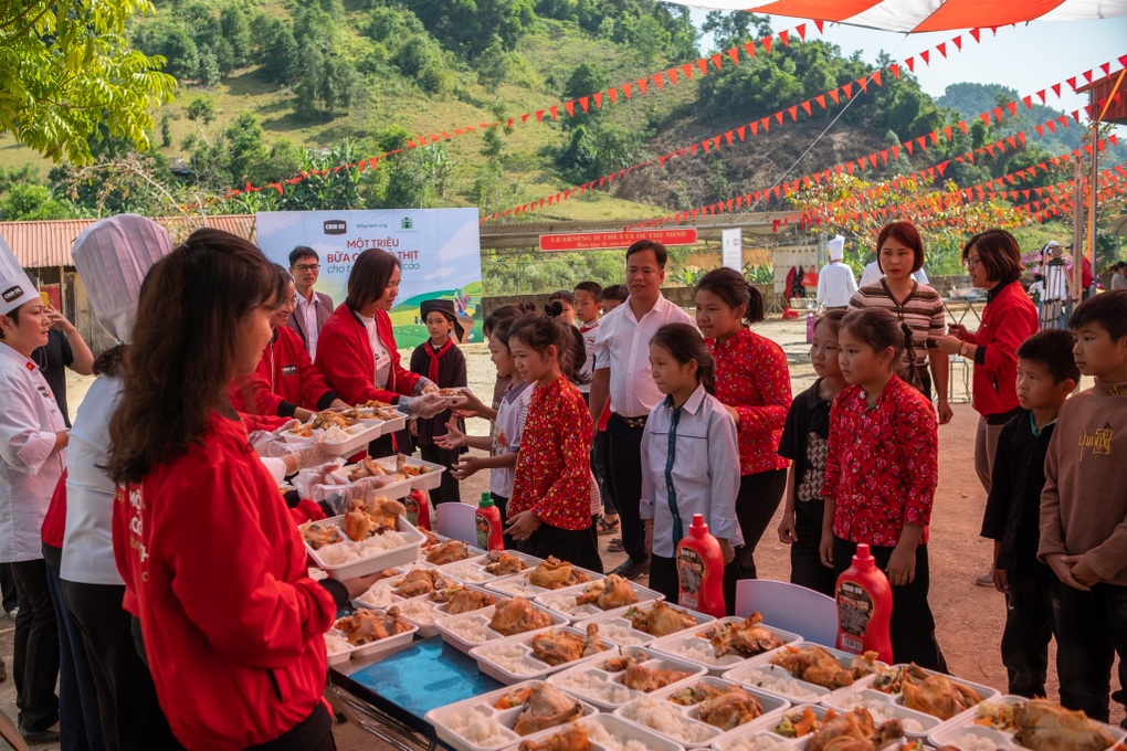 CHIN-SU khởi động chiến dịch Một triệu bữa cơm có thịt năm thứ 2 - 7 CHIN-SU khởi động chiến dịch Một triệu bữa cơm có thịt năm thứ 2 - 7