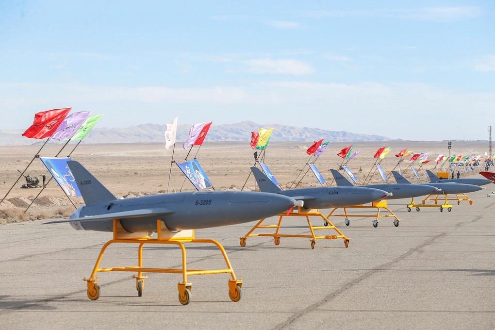 Mỹ cáo buộc Iran sắp chuyển giao hàng trăm UAV vũ trang cho Nga - 2 Mỹ cáo buộc Iran sắp chuyển giao hàng trăm UAV vũ trang cho Nga - 2