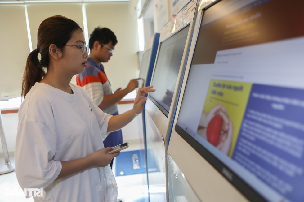 Giới trẻ ở TPHCM dậy từ 5h, đi hàng chục cây số để hiến tiểu cầu cứu người - 2