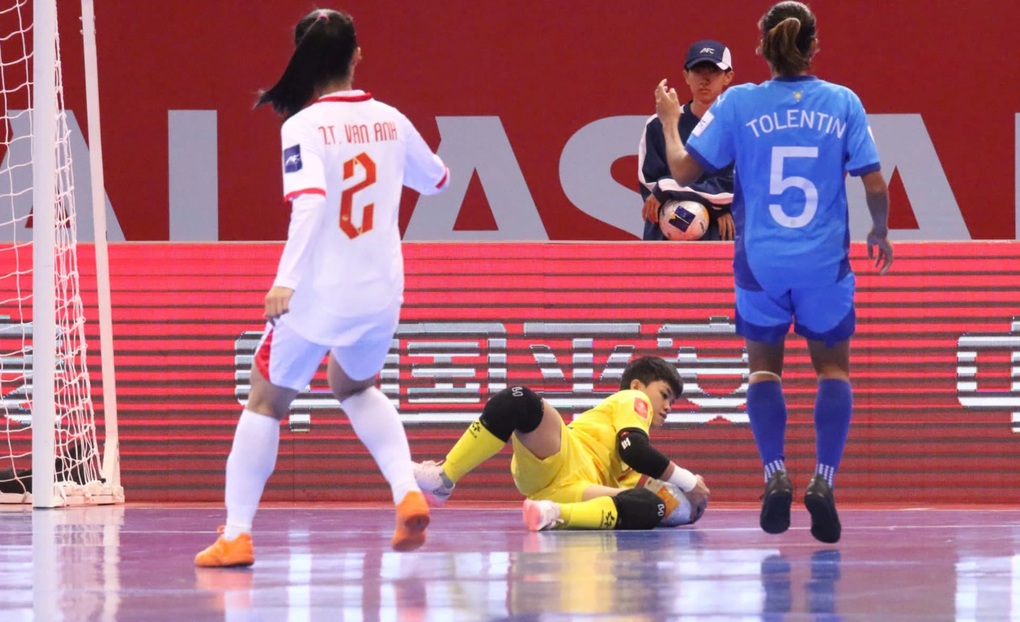 Thắng đậm Philippines, futsal nữ Việt Nam giành vé vào tứ kết - 1 Thắng đậm Philippines, futsal nữ Việt Nam giành vé vào tứ kết - 1