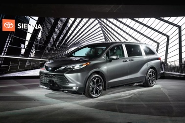 Toyota Sienna 2025 trình làng, "đấu" Kia Carnival bằng tính năng thiết thực