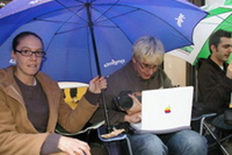 Chia sẻ của người "lỡ dại" xếp hàng chờ iPhone 3G