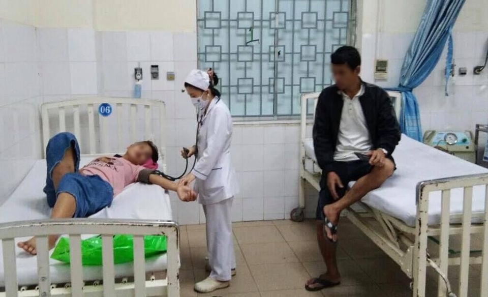 Quảng Ngãi: Ăn nấm rừng, 7 người ngộ độc nhập viện - 1 Quảng Ngãi: Ăn nấm rừng, 7 người ngộ độc nhập viện - 1