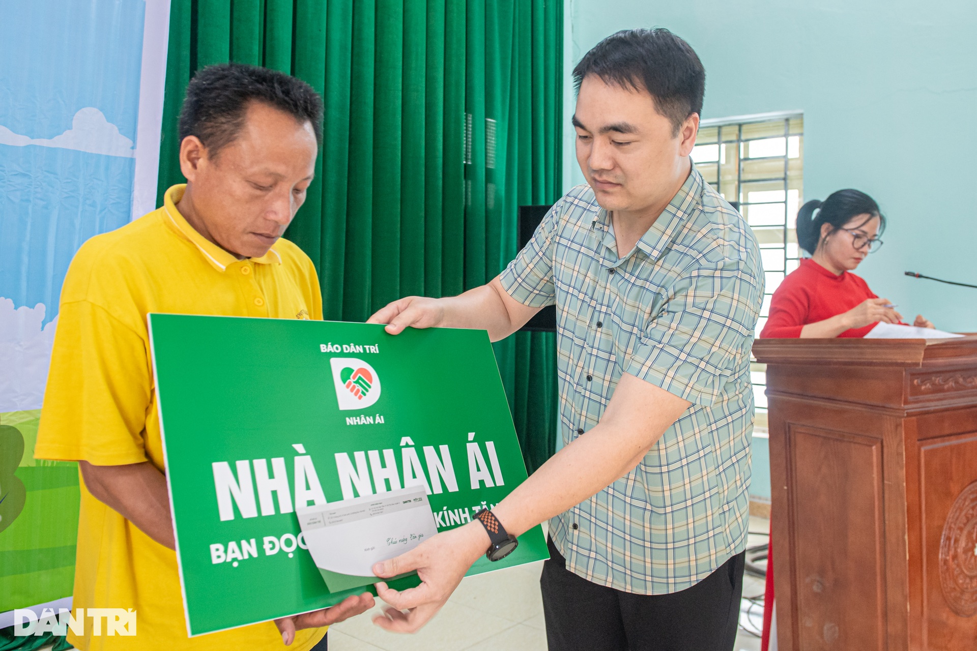 Báo Dân trí khánh thành 5 ngôi nhà Nhân ái tại Tuyên Quang - 16