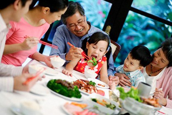 Gia đình ba thế hệ hạnh phúc đầm ấm. Ảnh minh họa