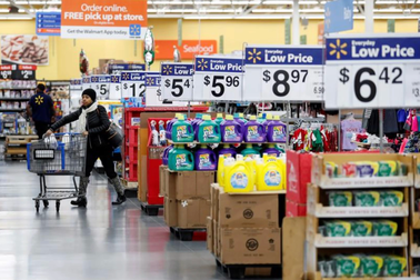 Kinh tế Mỹ tăng vượt dự báo dù nỗi lo suy thoái vẫn còn