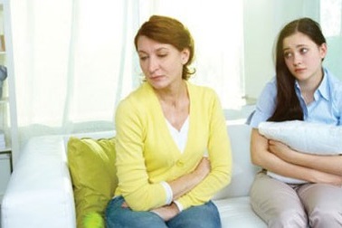 Cháu “tự kỉ” vì bà nghiện phim