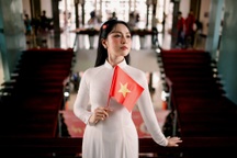 Hát bản gốc "Viết tiếp câu chuyện hòa bình" Duyên Quỳnh thu bao nhiêu tiền?